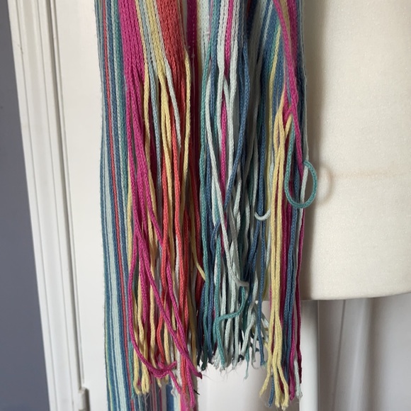 Gap colorful fringe scarf. - Picture 2 of 5